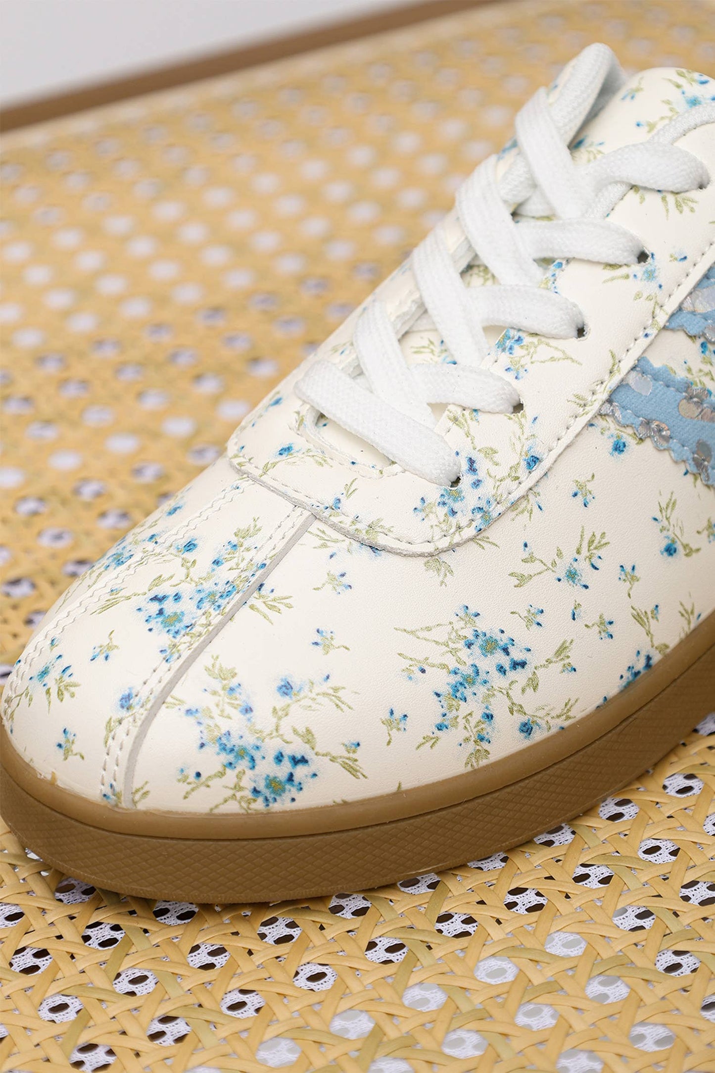 Fresh Floral Print Color Block Detail Lace Up Shoes: Dark Green / 8.5(40)