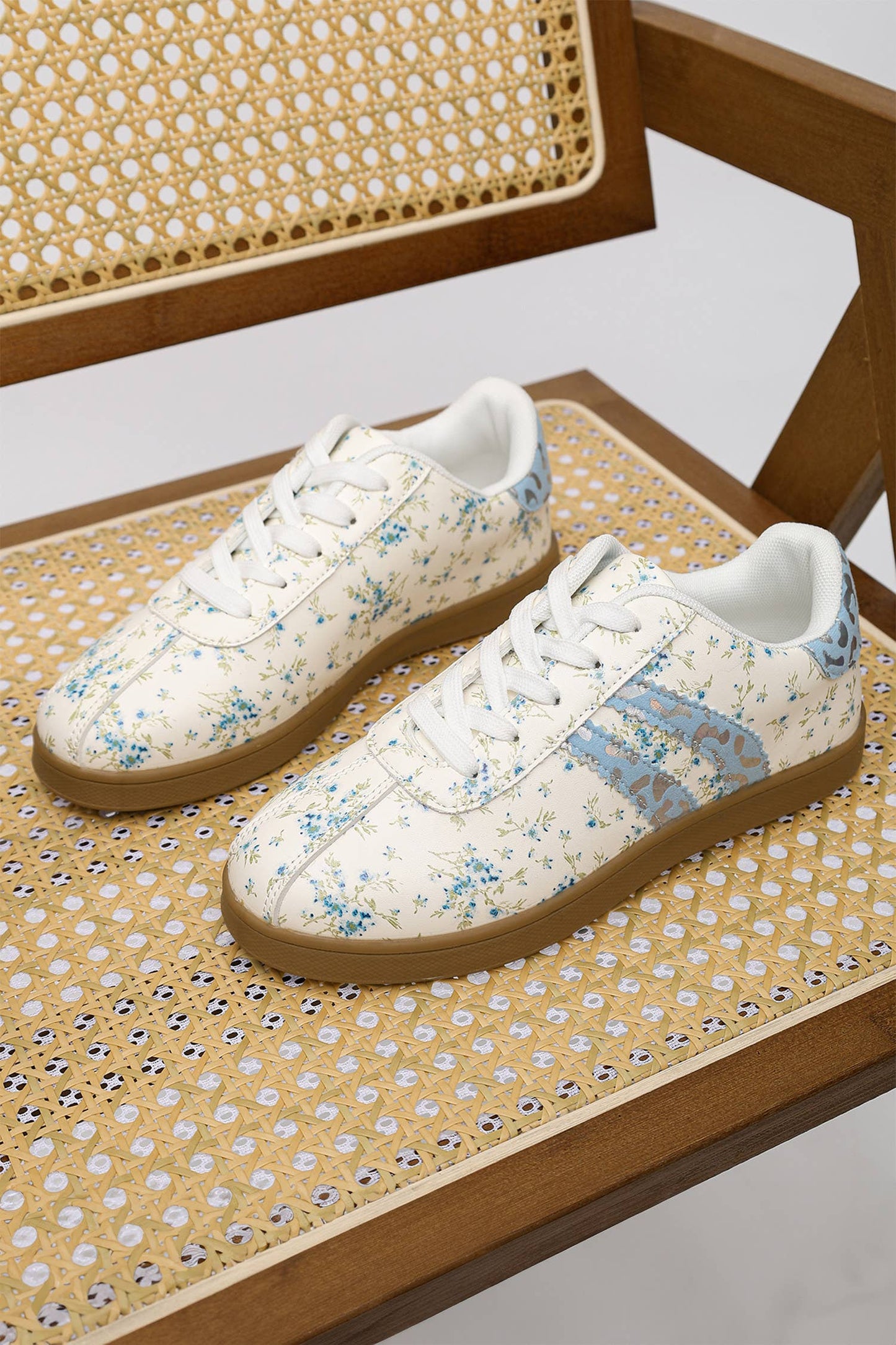 Fresh Floral Print Color Block Detail Lace Up Shoes: Dark Green / 8.5(40)