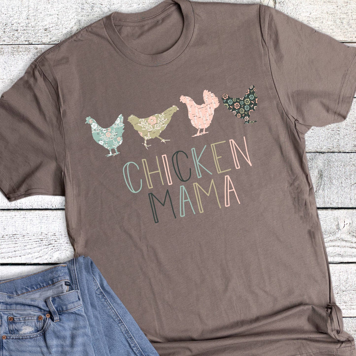 Western Chicken Mama Outline Graphic Tee: Shitake / Short Sleeve