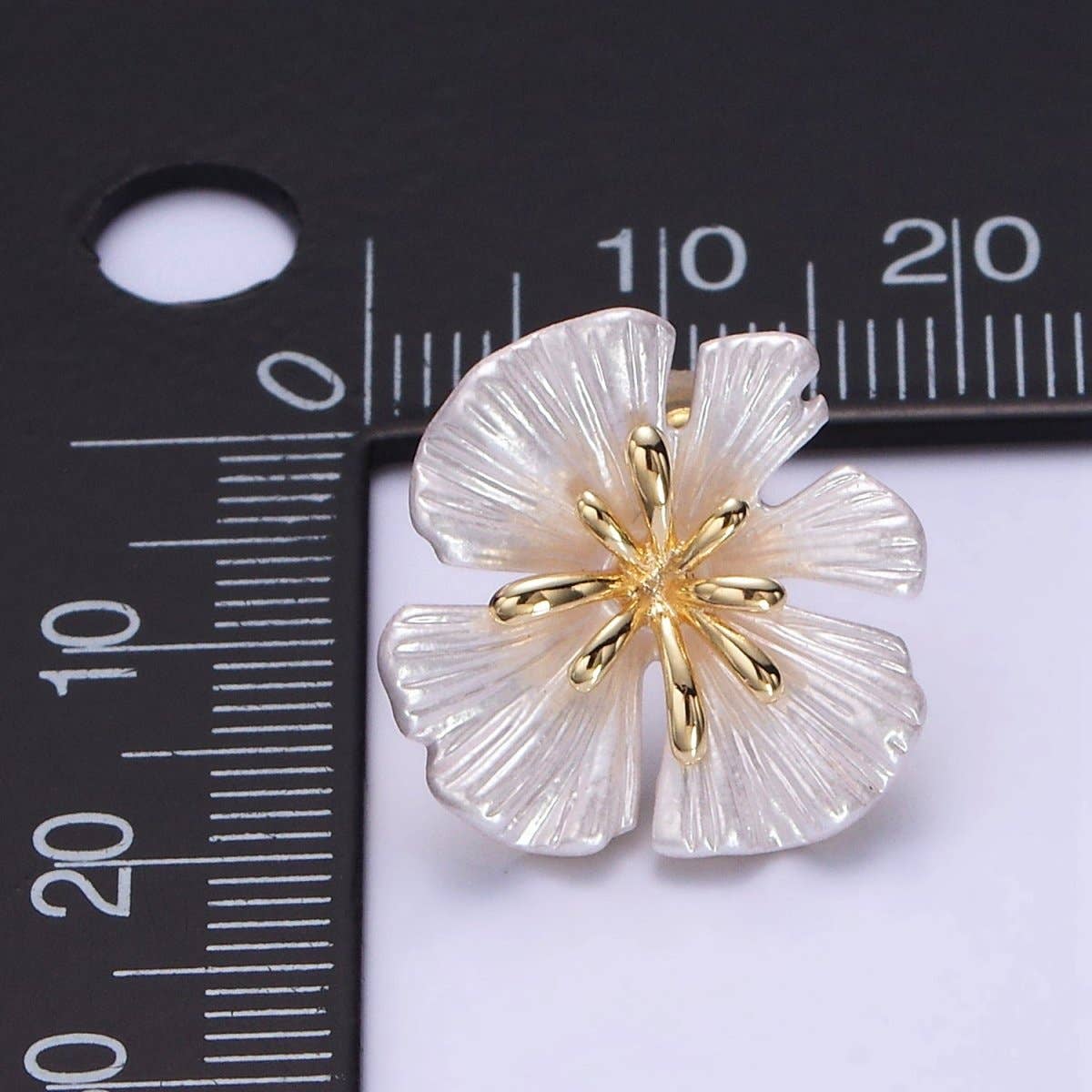 24K Gold Filled 20mm Shell Pearl Flower Open Loop Stud Earrings