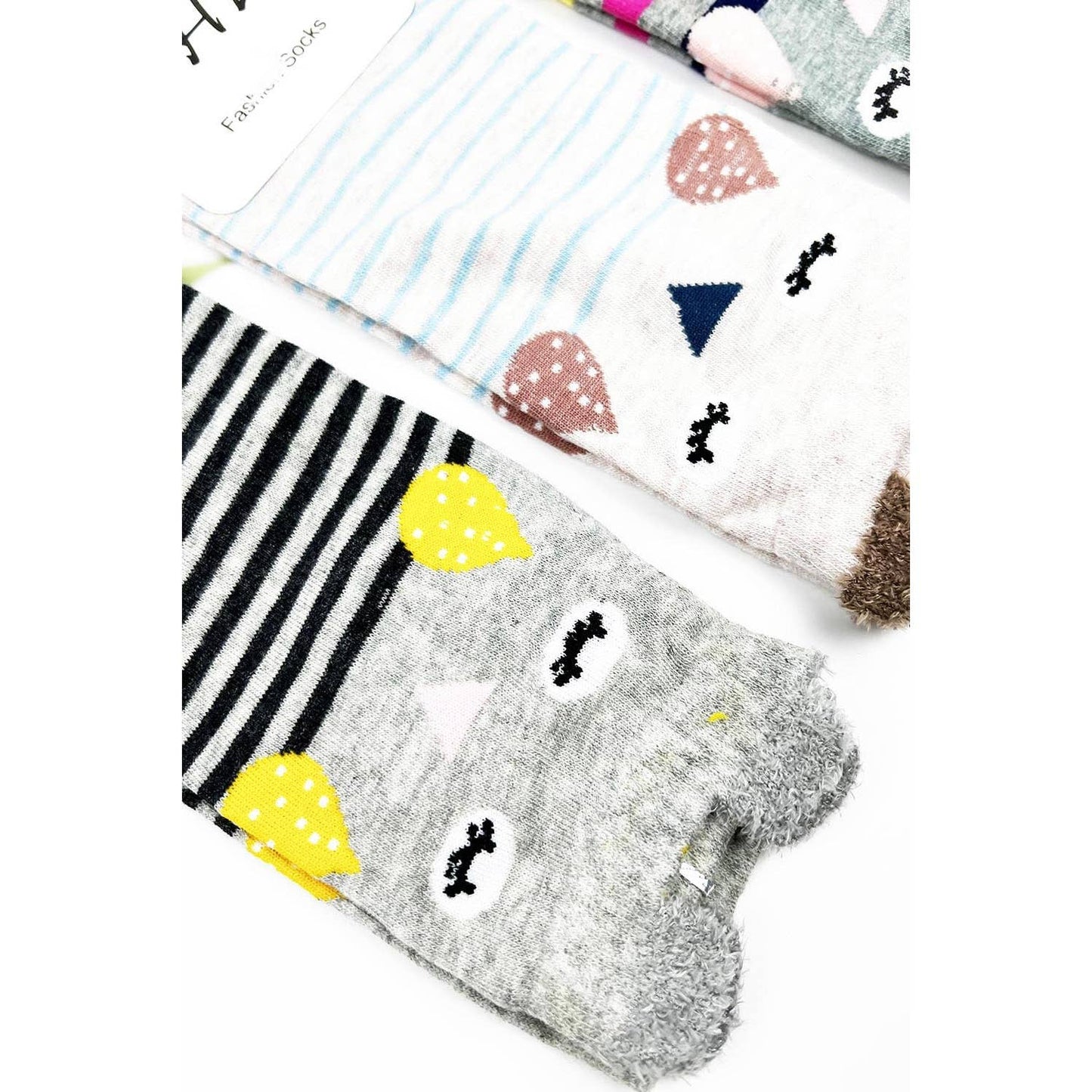ANIMAL WITH STRIPES PRINT KIDS ANKLE SOCKS: ASSORTED