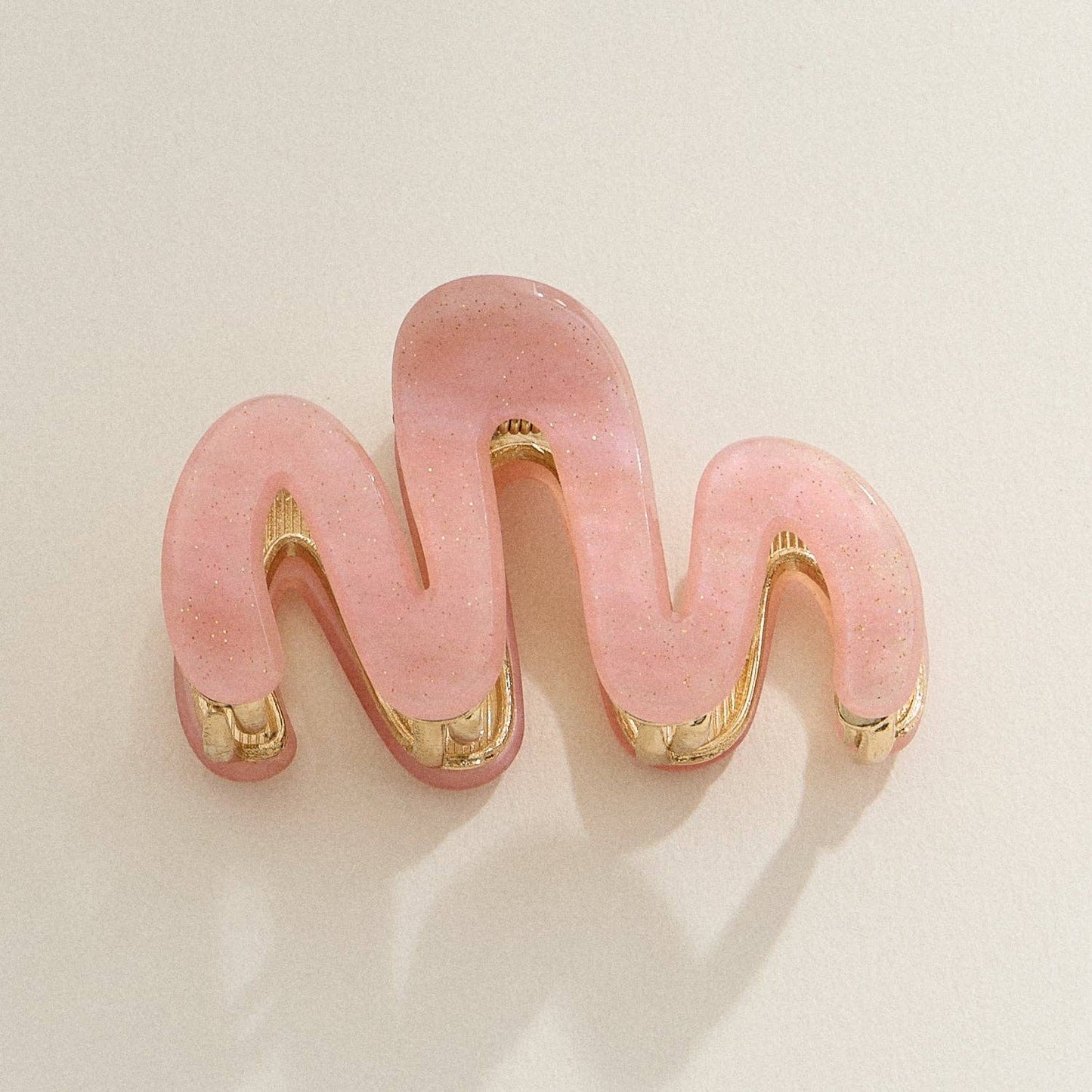 Wavy Matte Claw Clip with Gold